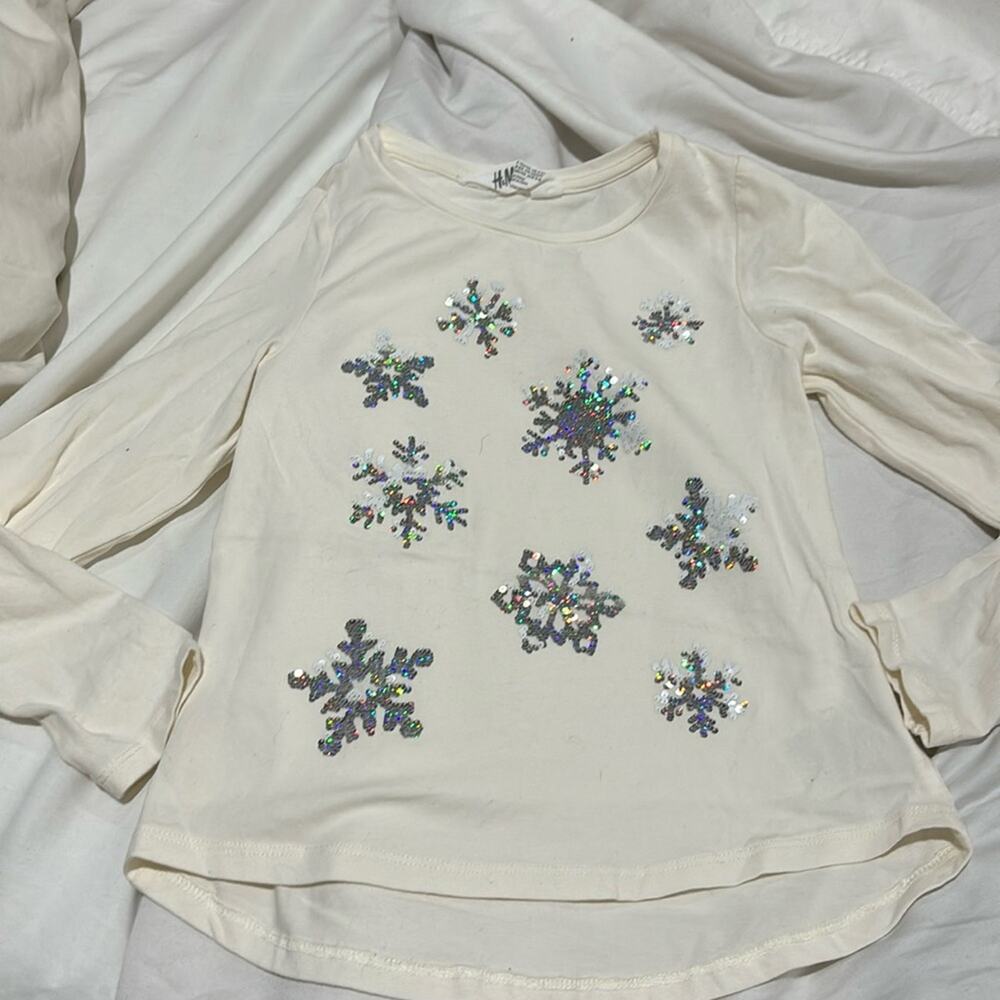 H&M 4/6 white long sleeve t glitter silver snowflakes worn once euc winter
